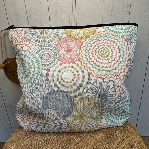 Makeup Bag Flowers Bag Artist Pouch White Gray Pink Flowers NEW FAST SHIP - Picture 4 of 6